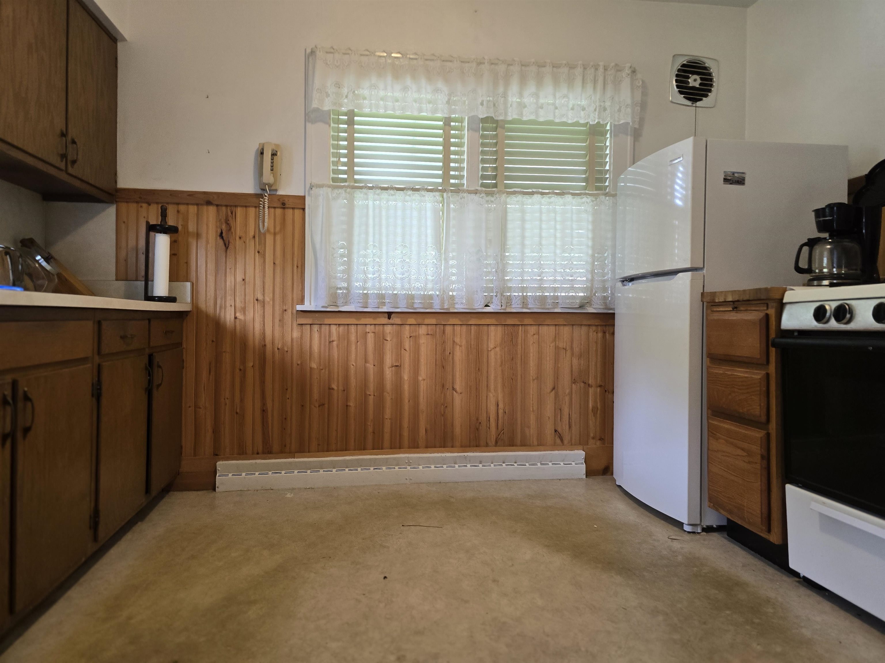 228 West Division Street Wautoma, WI 54982 - Photo 10 of 22