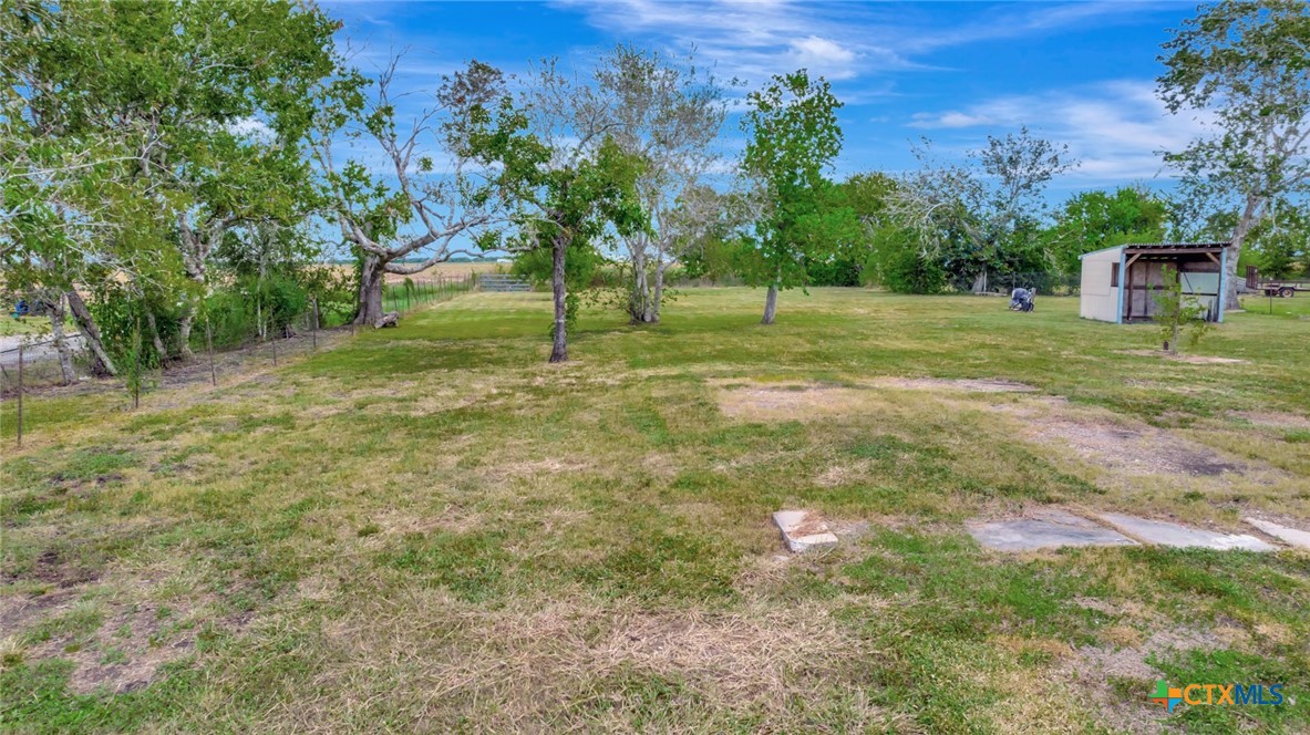 10610 Highway 185 Victoria, TX 77905 - Photo 21 of 31