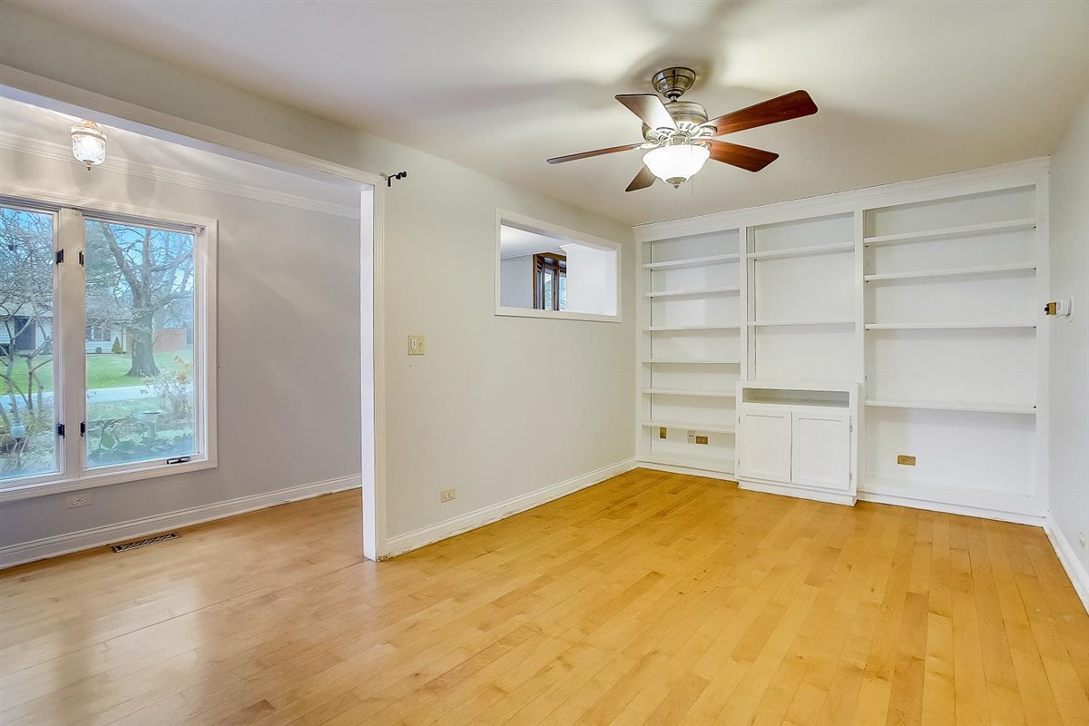 379 Hickory Road Lake Zurich, IL 60047 - Photo 14 of 47