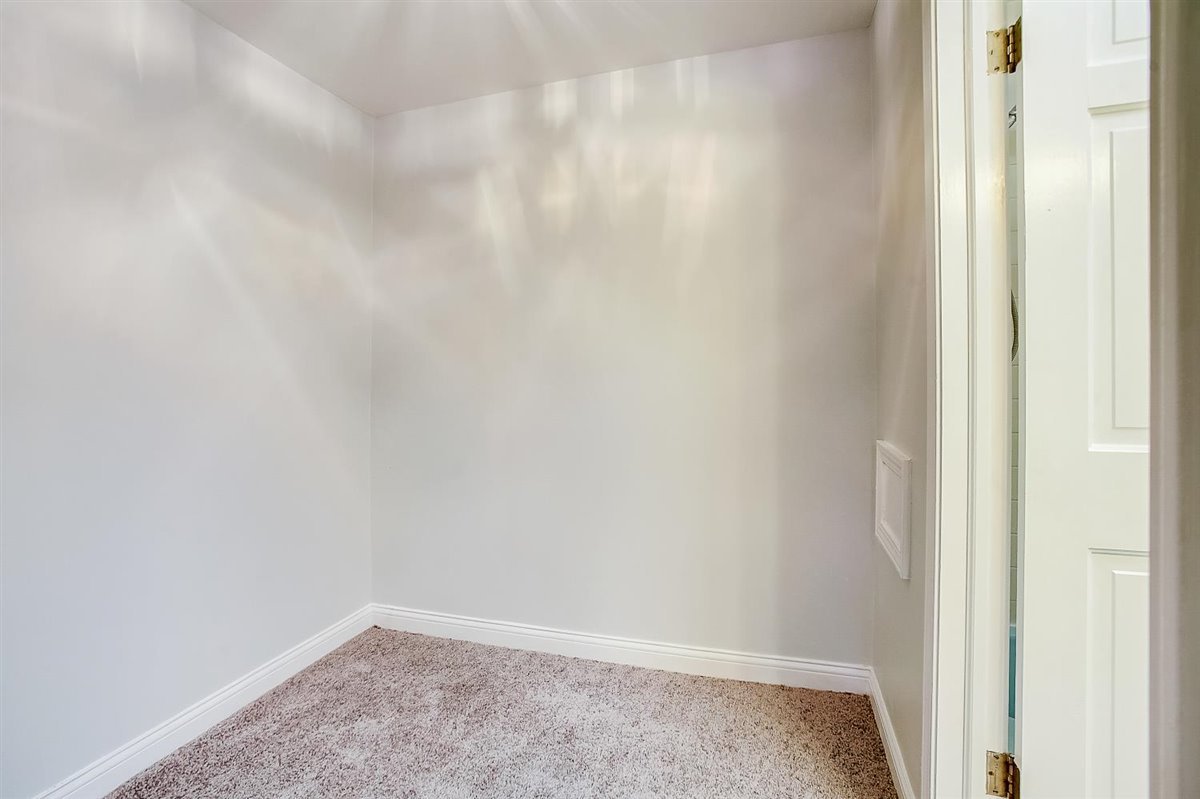 379 Hickory Road Lake Zurich, IL 60047 - Photo 23 of 47