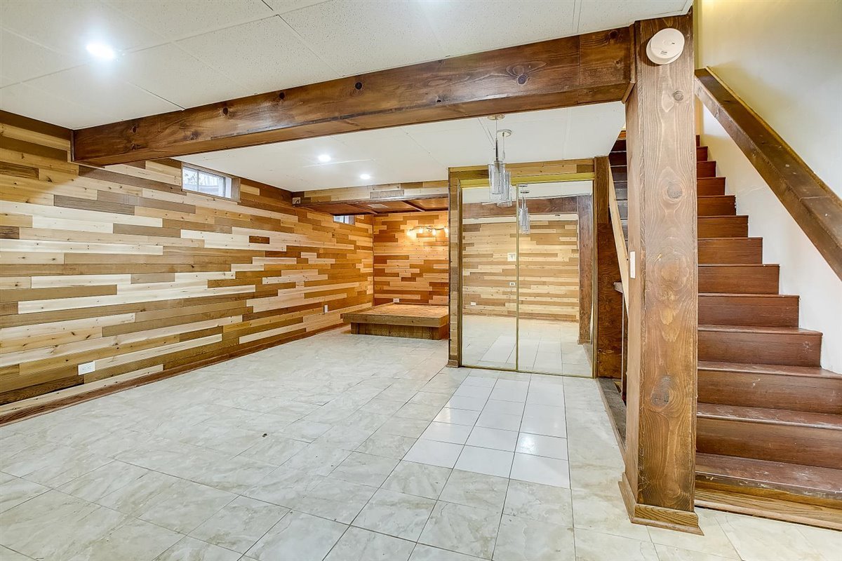 379 Hickory Road Lake Zurich, IL 60047 - Photo 33 of 47