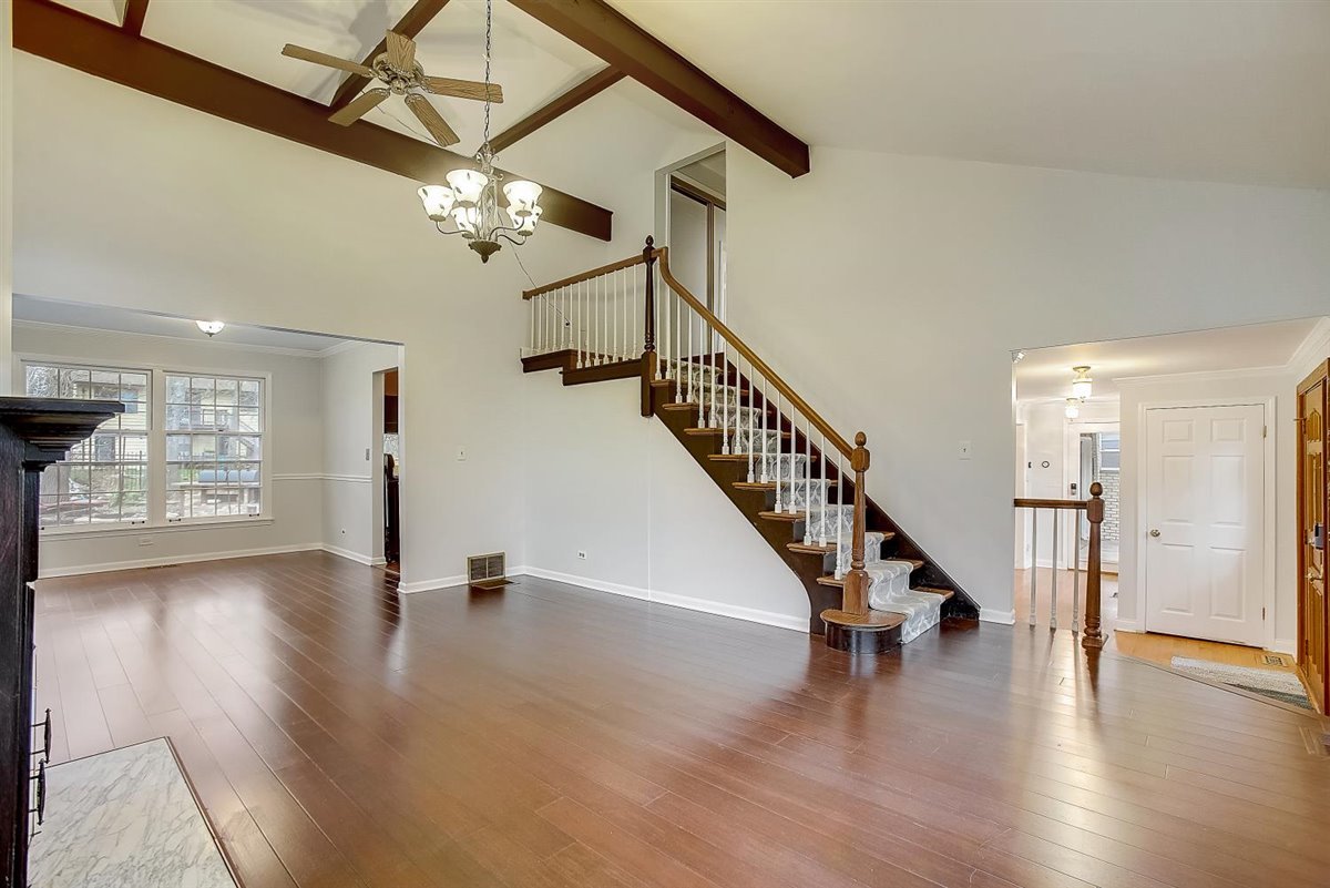379 Hickory Road Lake Zurich, IL 60047 - Photo 6 of 47