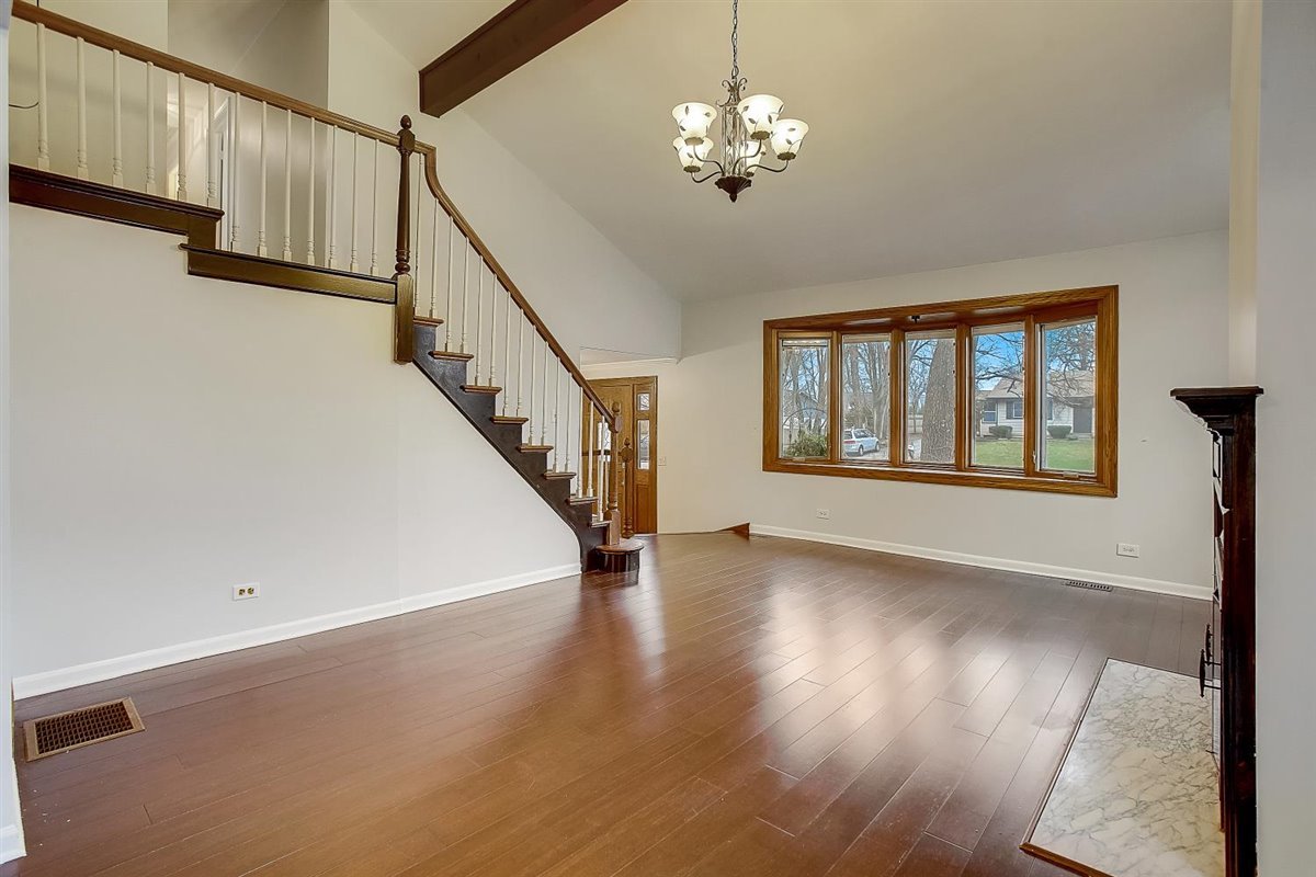 379 Hickory Road Lake Zurich, IL 60047 - Photo 7 of 47