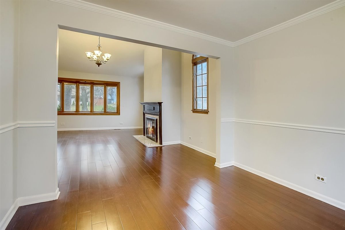 379 Hickory Road Lake Zurich, IL 60047 - Photo 9 of 47