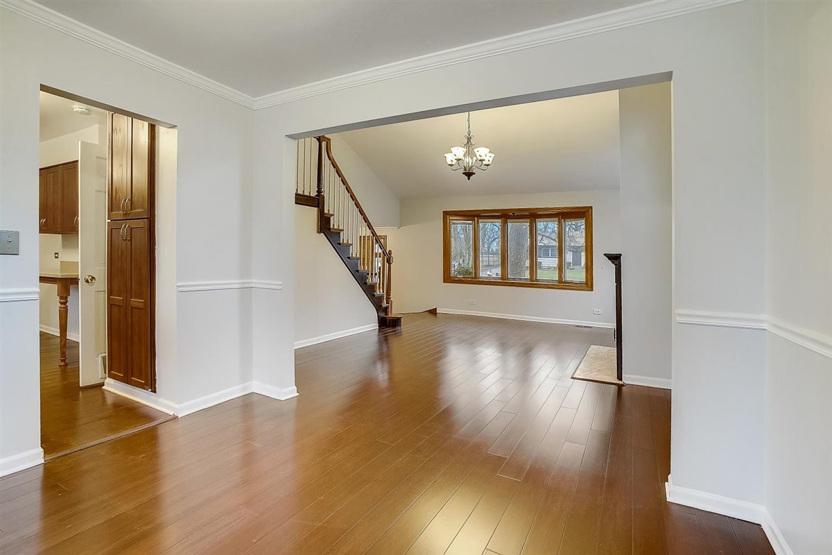379 Hickory Road Lake Zurich, IL 60047 - Photo 10 of 47