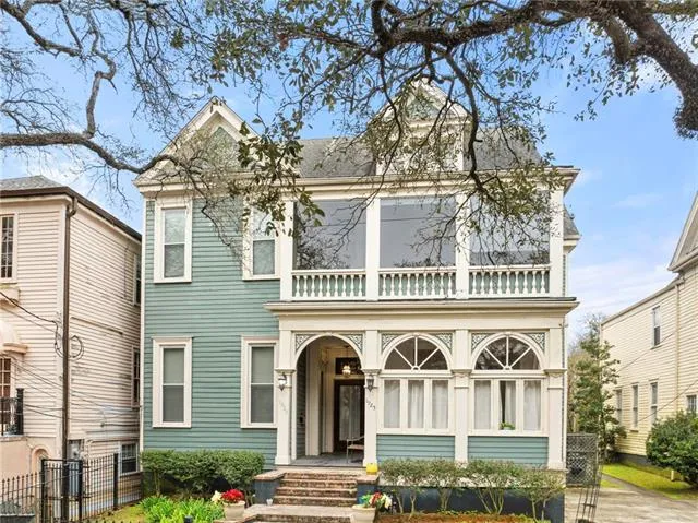 $3,600 | 1927 Napoleon Avenue, New Orleans, LA 70115