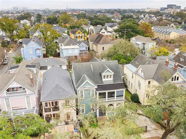 $3,600 | 1927 Napoleon Avenue, New Orleans, LA 70115