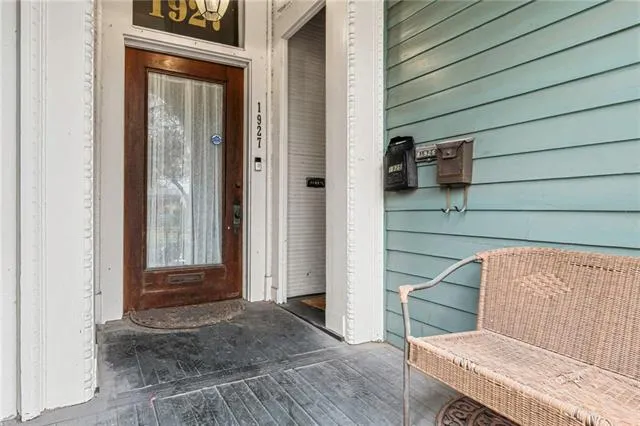 $3,600 | 1927 Napoleon Avenue, New Orleans, LA 70115