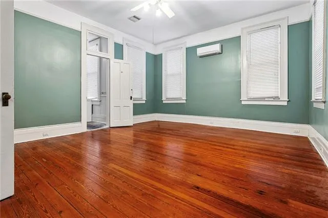 $3,600 | 1927 Napoleon Avenue, New Orleans, LA 70115