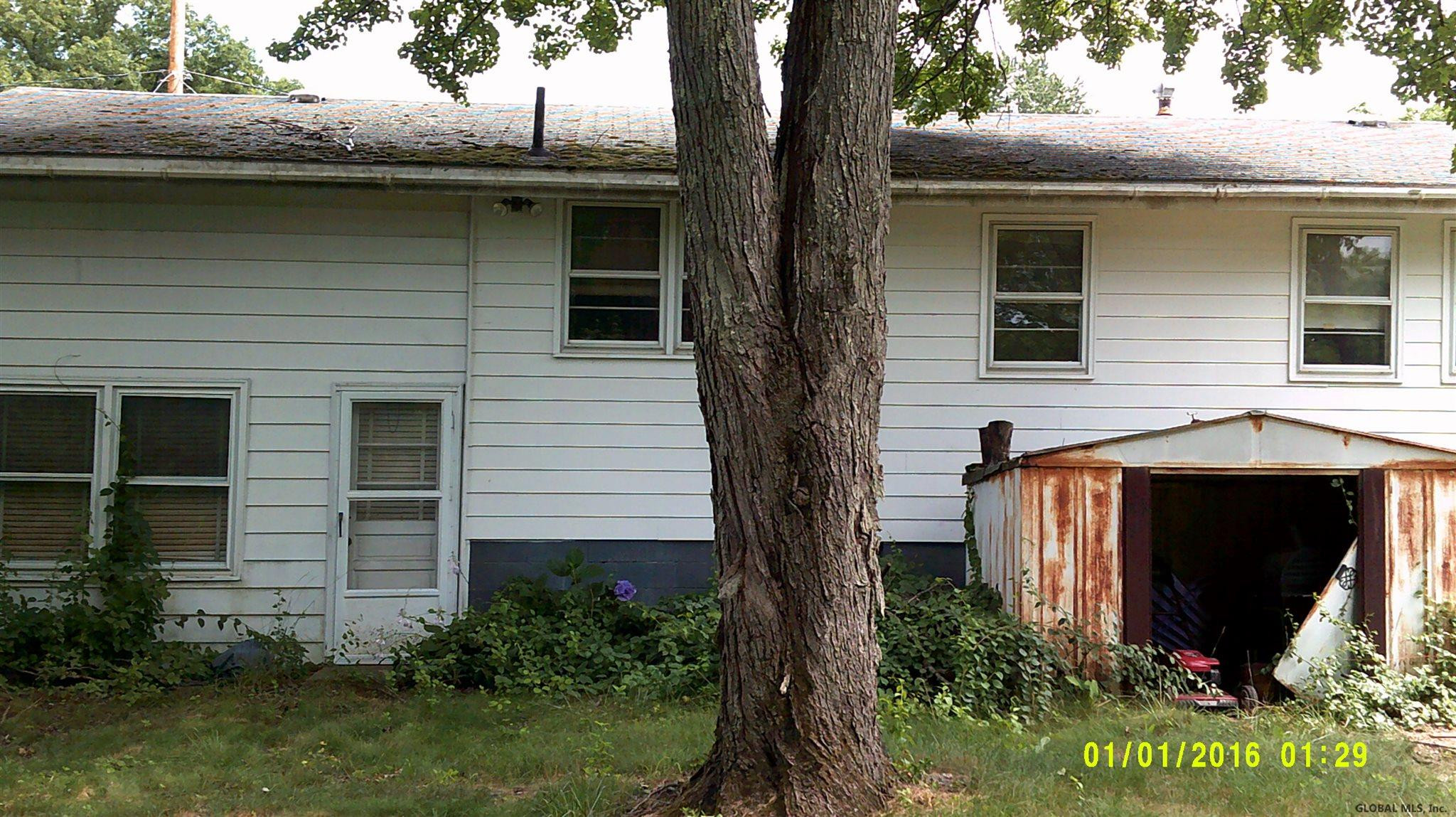 417 Clayton Road Schenectady, NY 12304 - Photo 2 of 4 Photo 2
