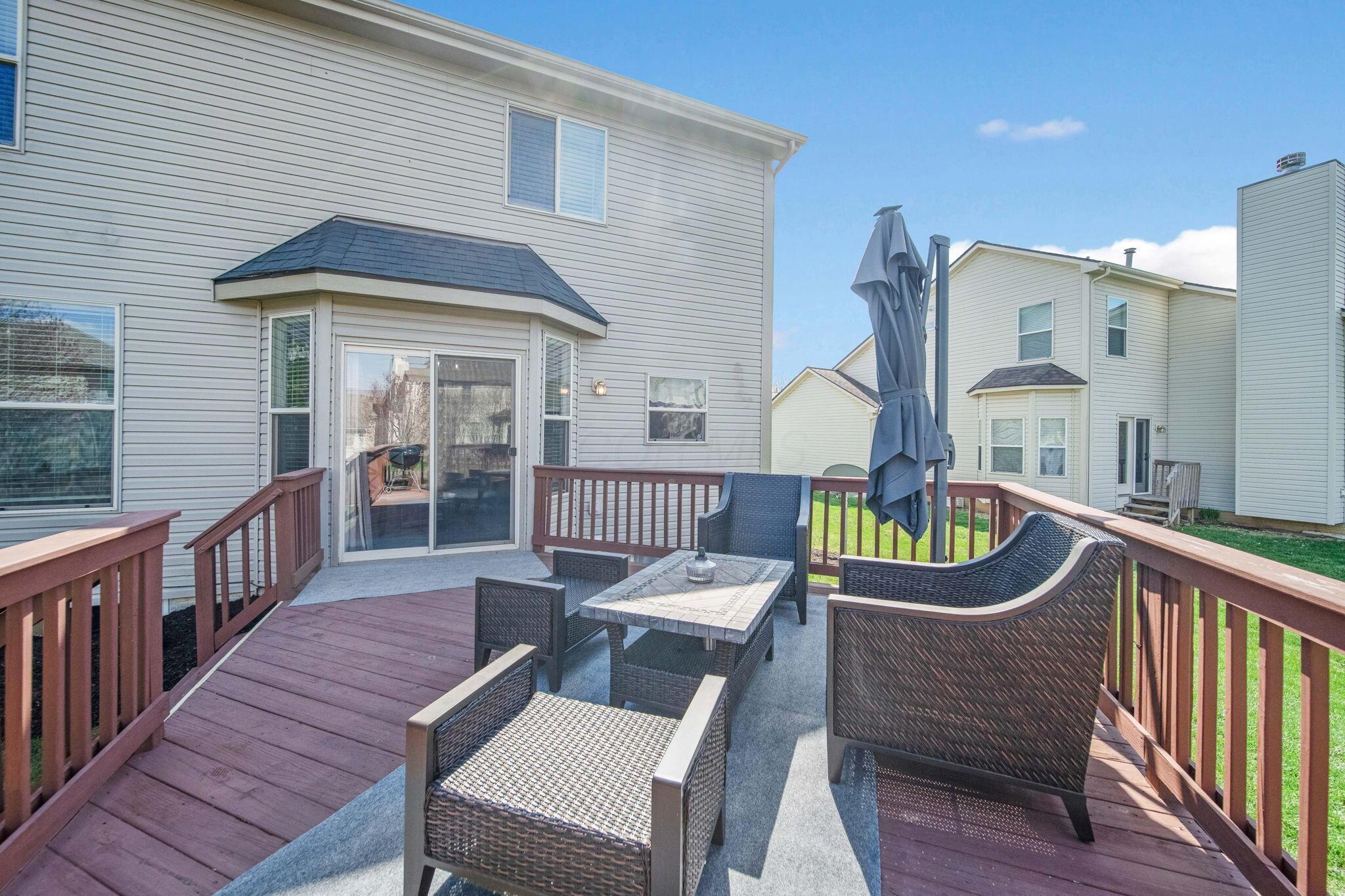 7591 Rolling Ridge Way Westerville, OH 43082 - Photo 28 of 30 Deck