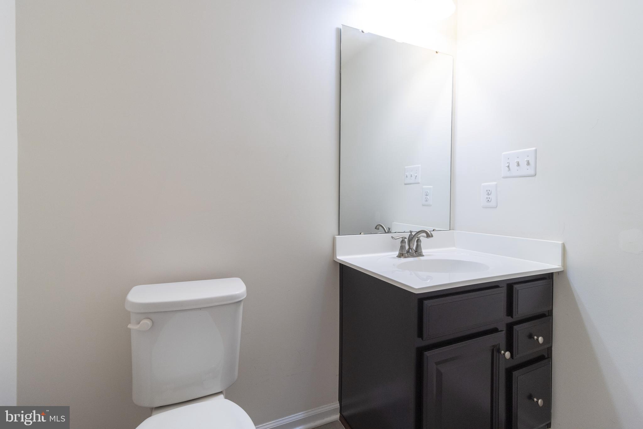 1044 Ramble Run Road Baltimore, MD 21220 - Photo 33 of 37 4th floor full bath