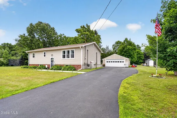 $499,000 | 28 Lakeview Drive, Valatie, NY 12184