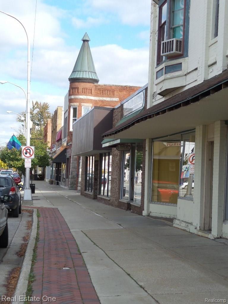 2047 Imlay City Road Lapeer, MI 48446 - Photo 28 of 30 Shop, dine, play