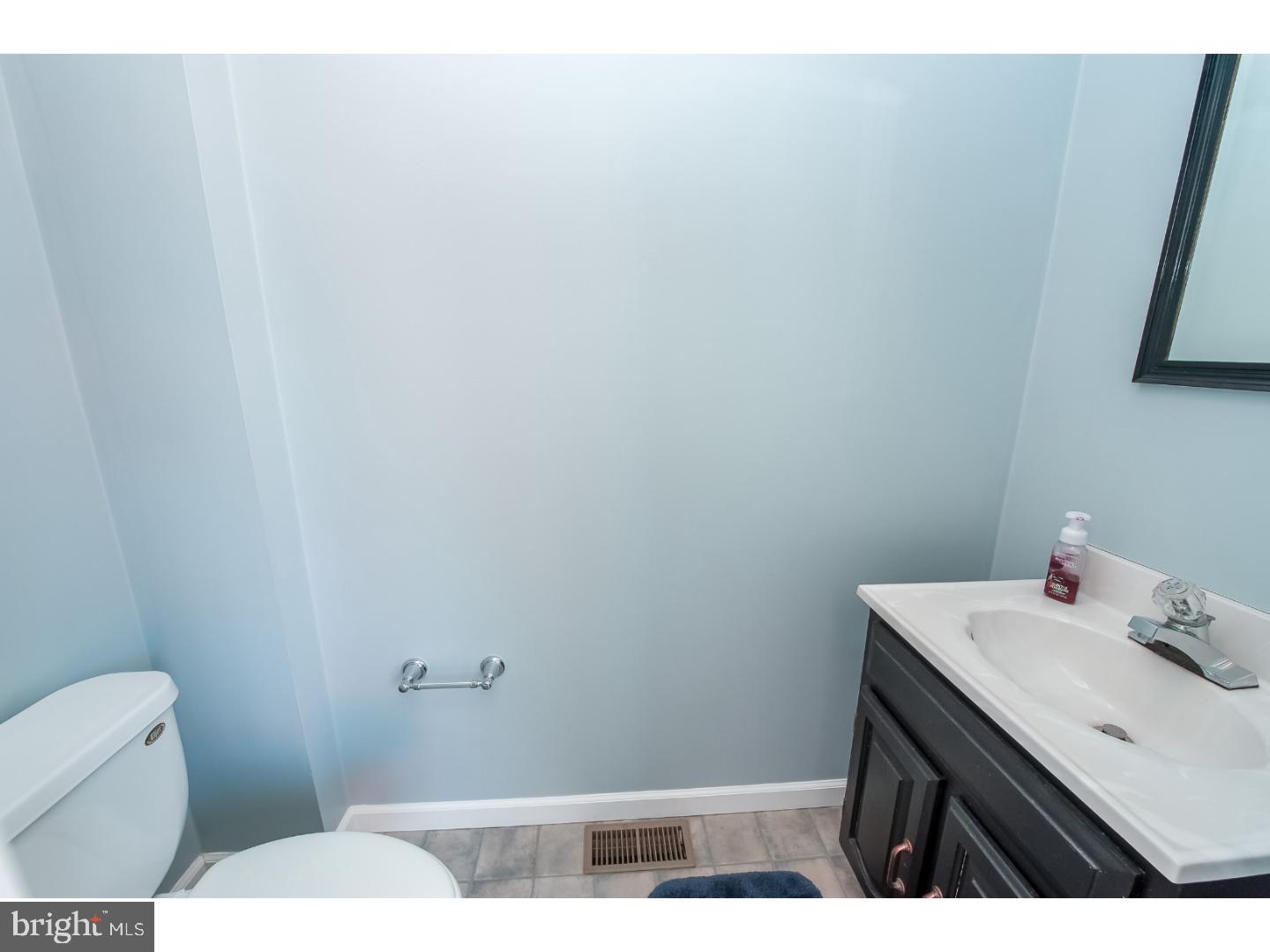 516 Righter Street Philadelphia, PA 19128 - Photo 11 of 21 Gallery Image 11