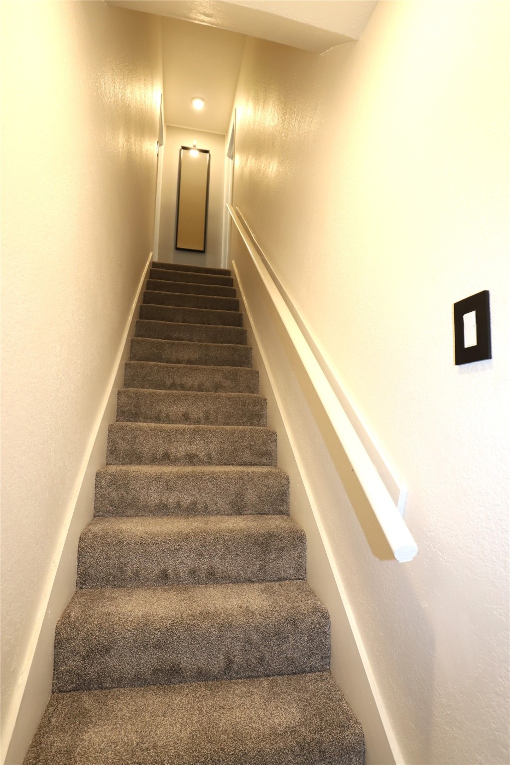 2103 Place Rebecca Lane, Unit D6 Houston, TX 77090 - Photo 12 of 31 a view of entryway