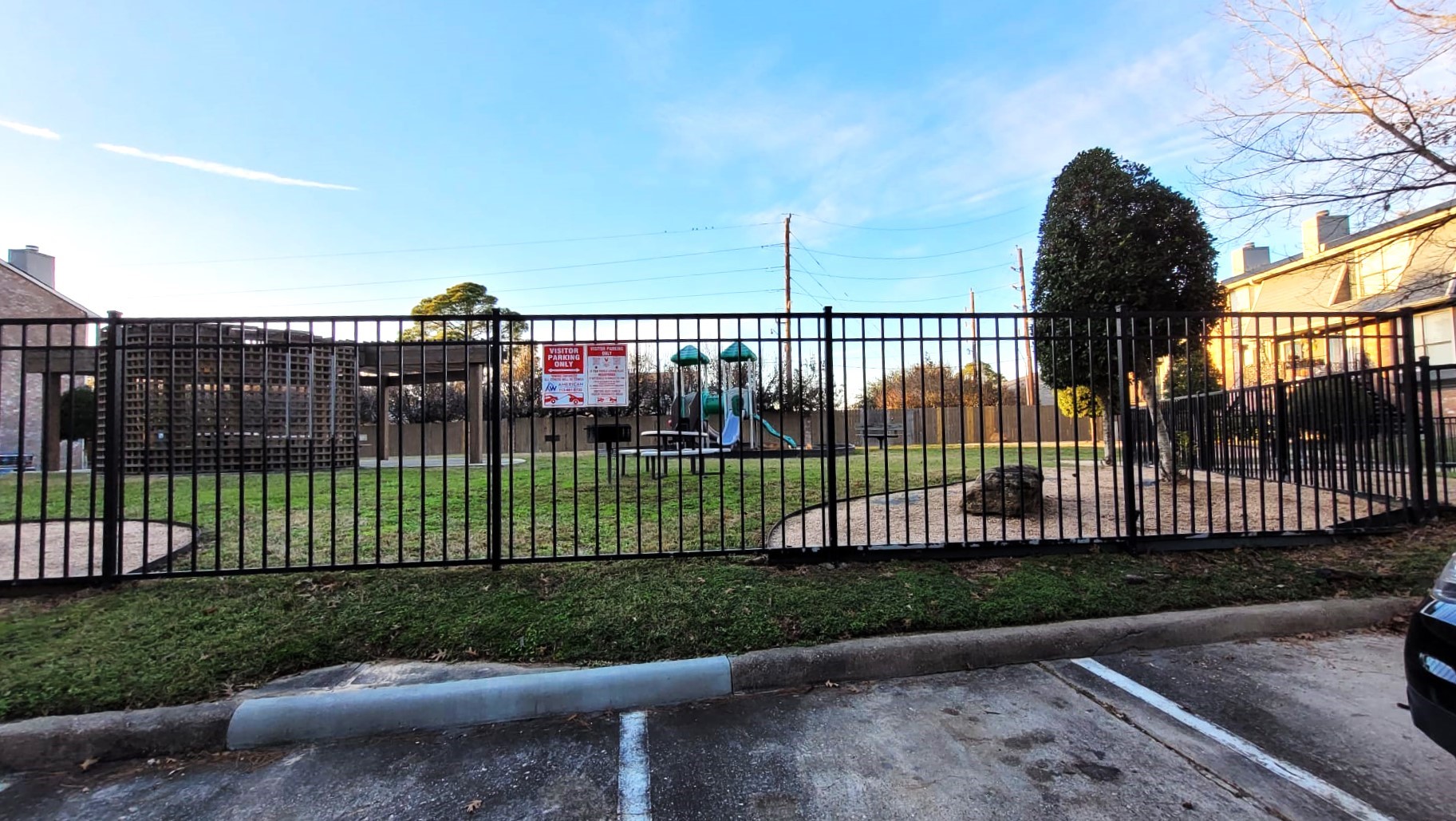 2103 Place Rebecca Lane, Unit D6 Houston, TX 77090 - Photo 26 of 31 a view of a wrought iron fences in front of yard