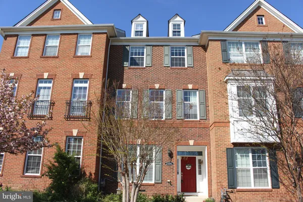 $3,350 | 23261 Carters Meadow Terrace, Ashburn, VA 20148