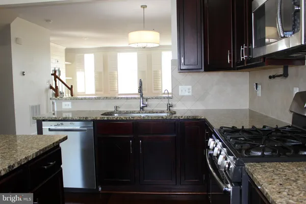 $3,350 | 23261 Carters Meadow Terrace, Ashburn, VA 20148