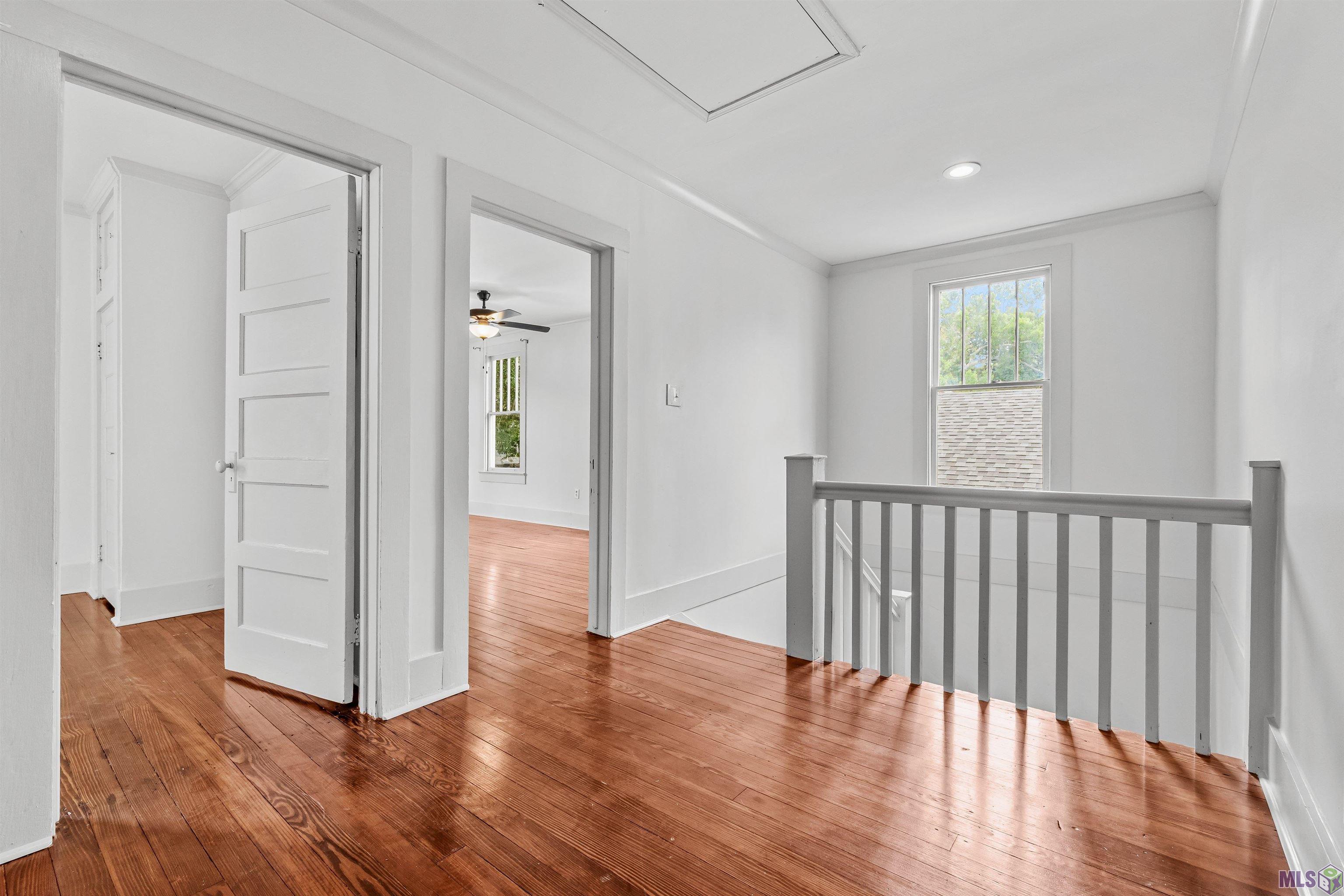 2174 Wisteria Street Baton Rouge, LA 70806 - Photo 15 of 26 Upstairs Landing