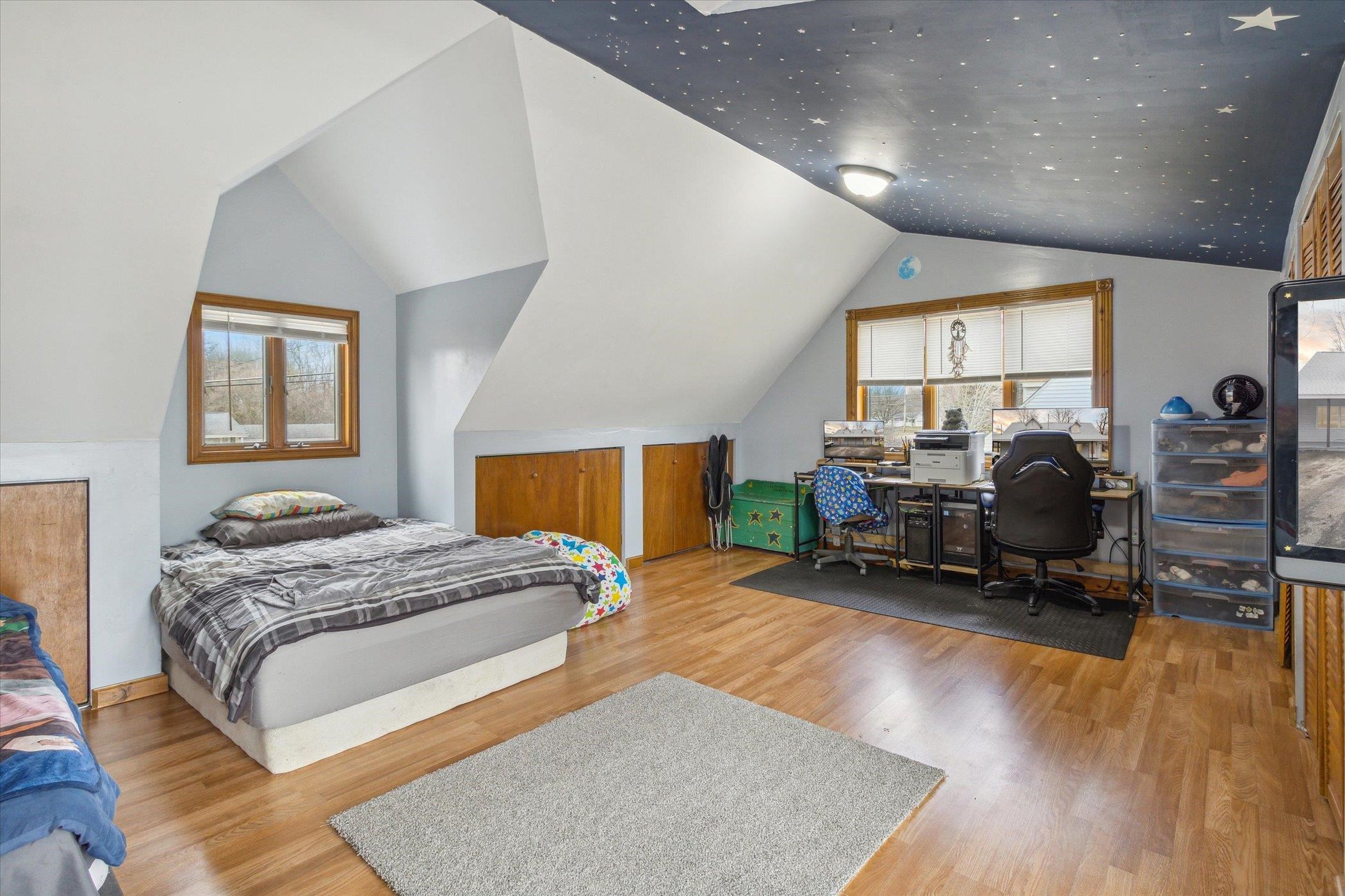 2421 Howe Road Burton, MI 48519 - Photo 21 of 41 50105295-20.JPG
