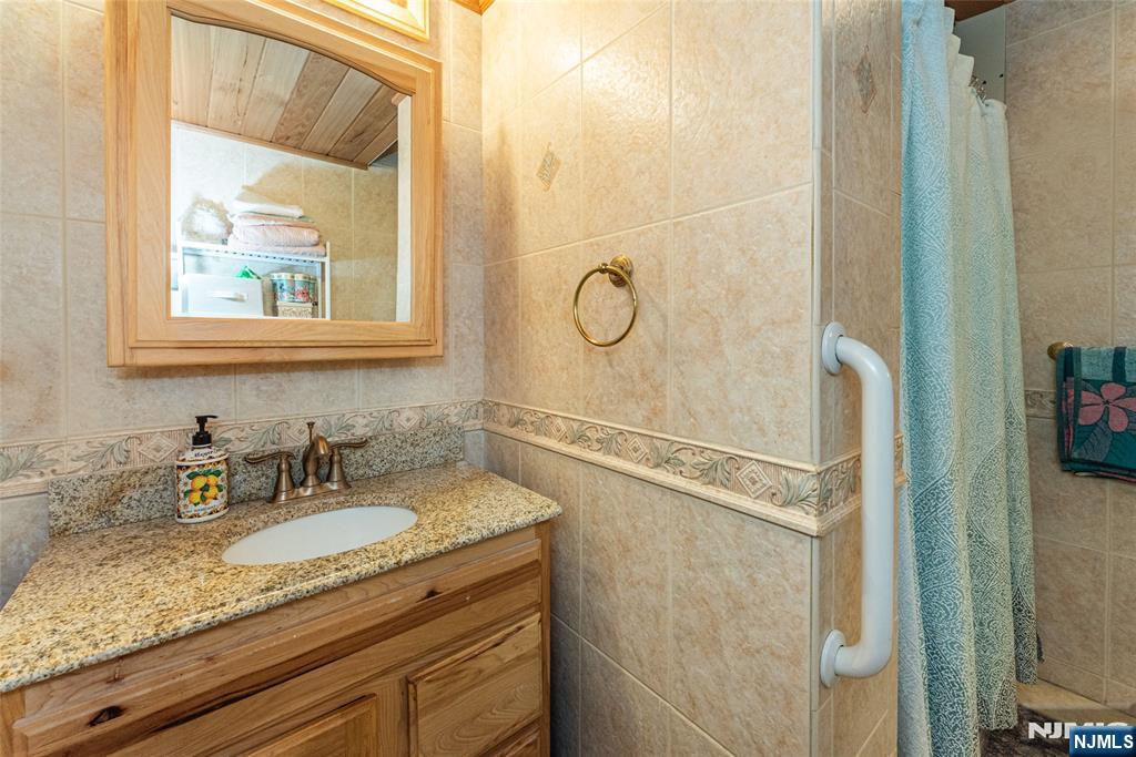 101 Rolling Ridge Road West Milford, NJ 07480 - Photo 27 of 33