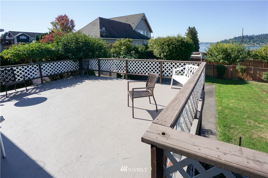 1012 North 36th Street Renton, WA 98056 - Photo 14 of 18