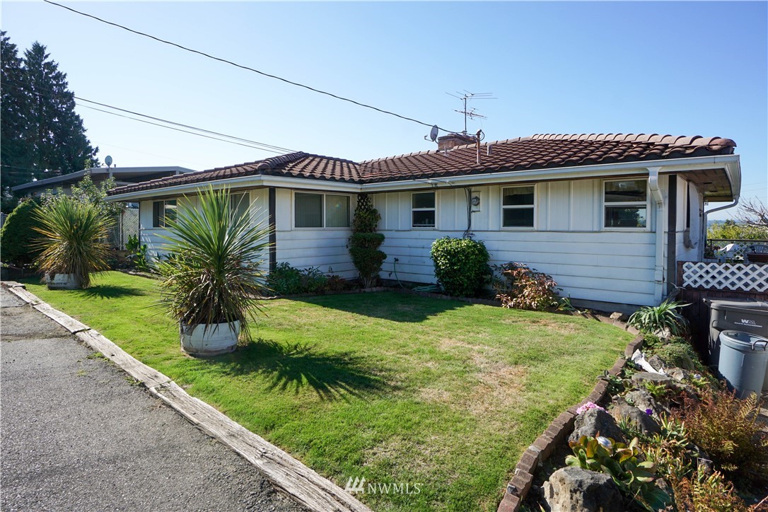 1012 North 36th Street Renton, WA 98056 - Photo 4 of 18