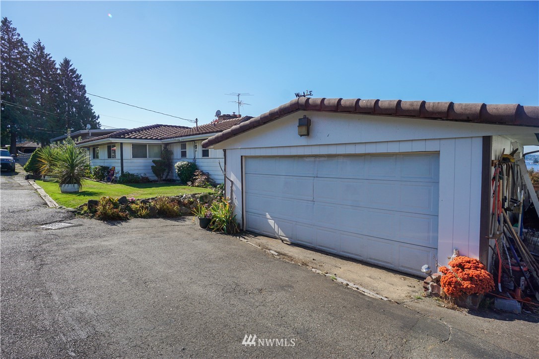 1012 North 36th Street Renton, WA 98056 - Photo 6 of 18