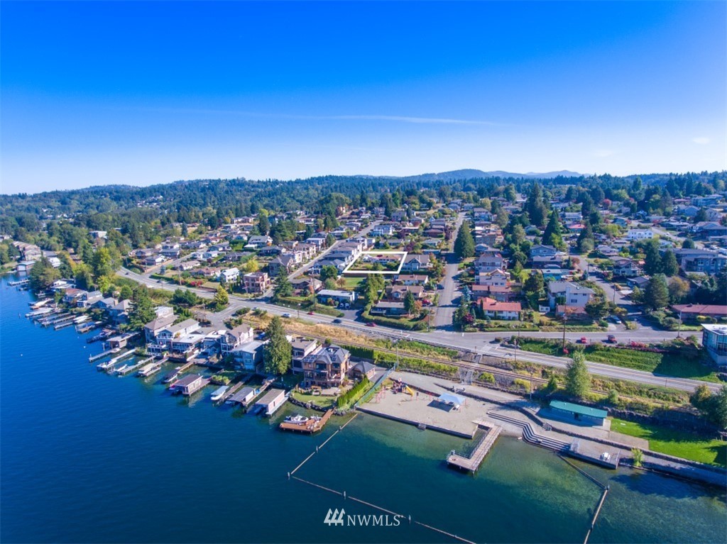 1012 North 36th Street Renton, WA 98056 - Photo 10 of 18