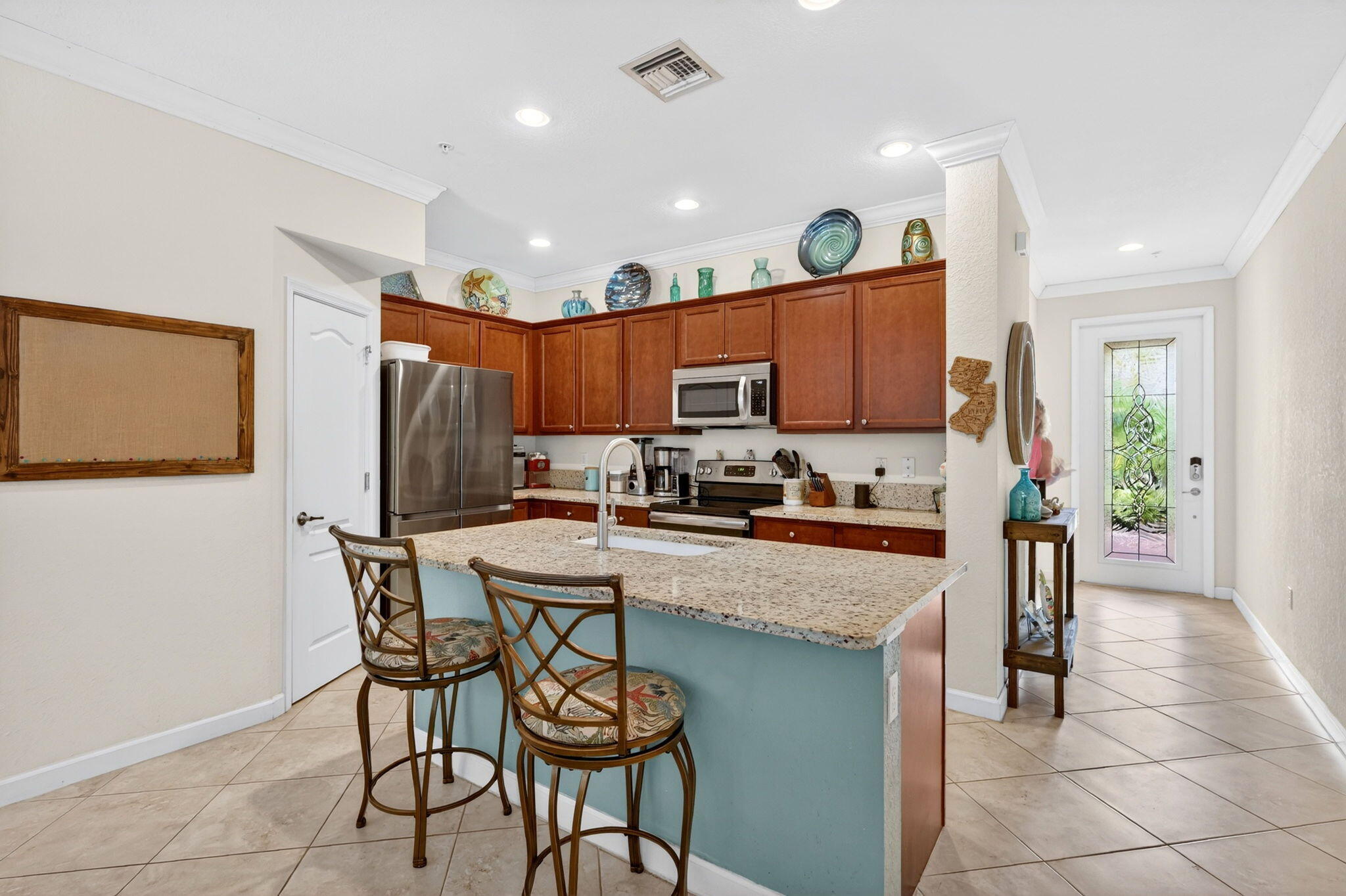 9654 Southwest Purple Martin Way Stuart, FL 34997 - Photo 5 of 54 5-web-or-mls-5P1A6338