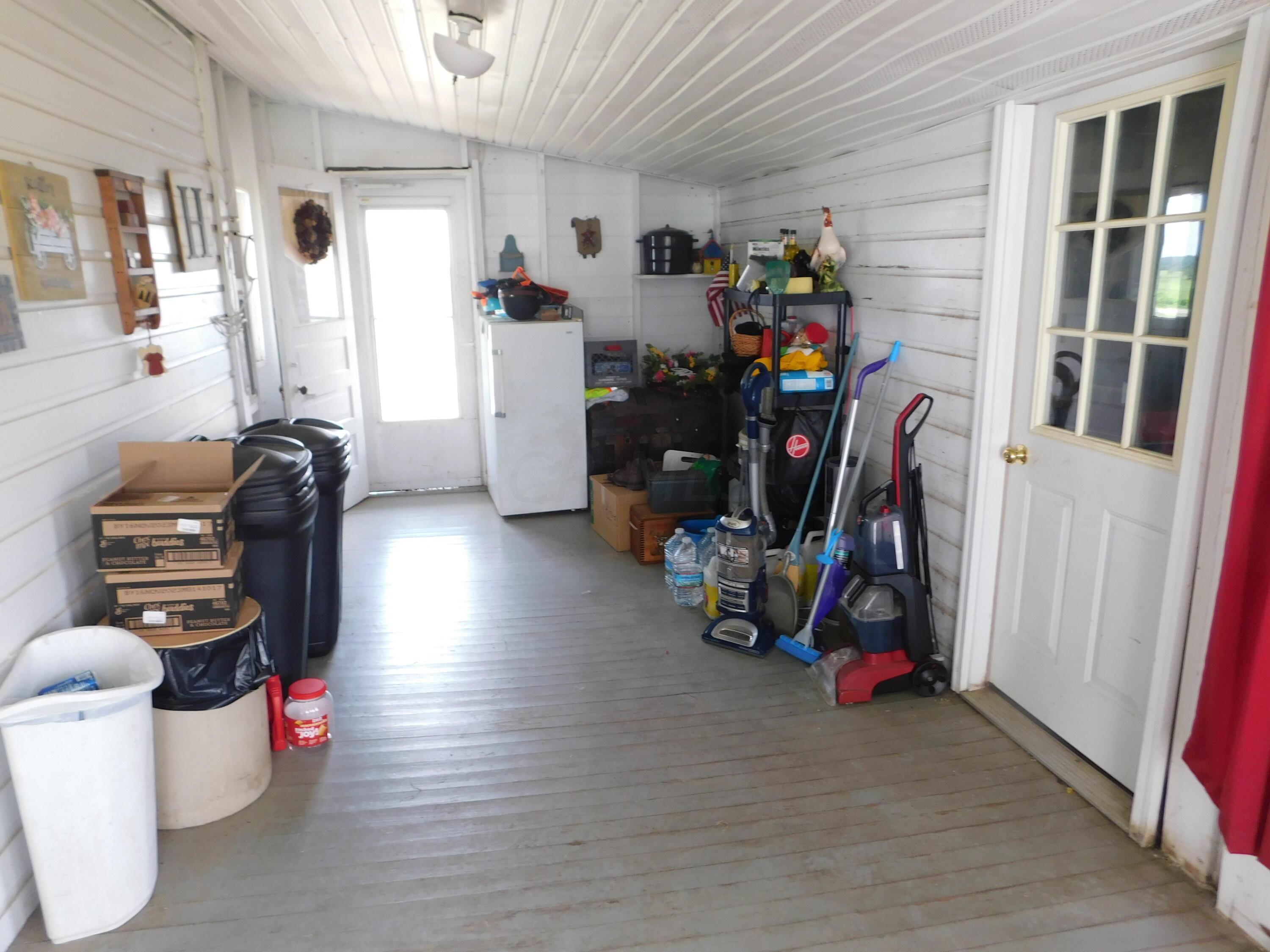 31481 Hamilton Road Richwood, OH 43344 - Photo 22 of 24 Sun Room