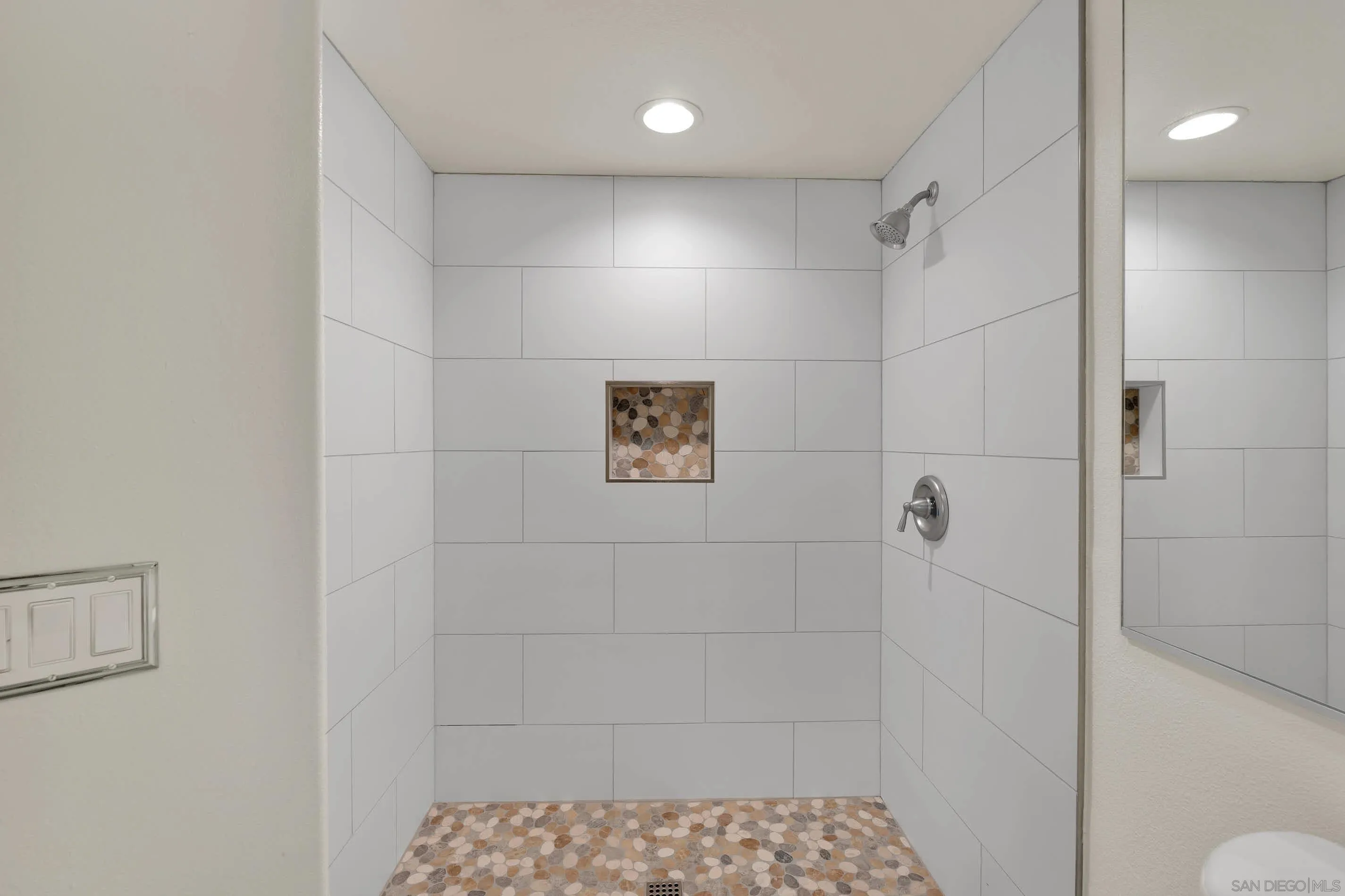 45441 Camino Monzon Temecula, CA 92592 - Photo 22 of 53 a bathroom with a shower