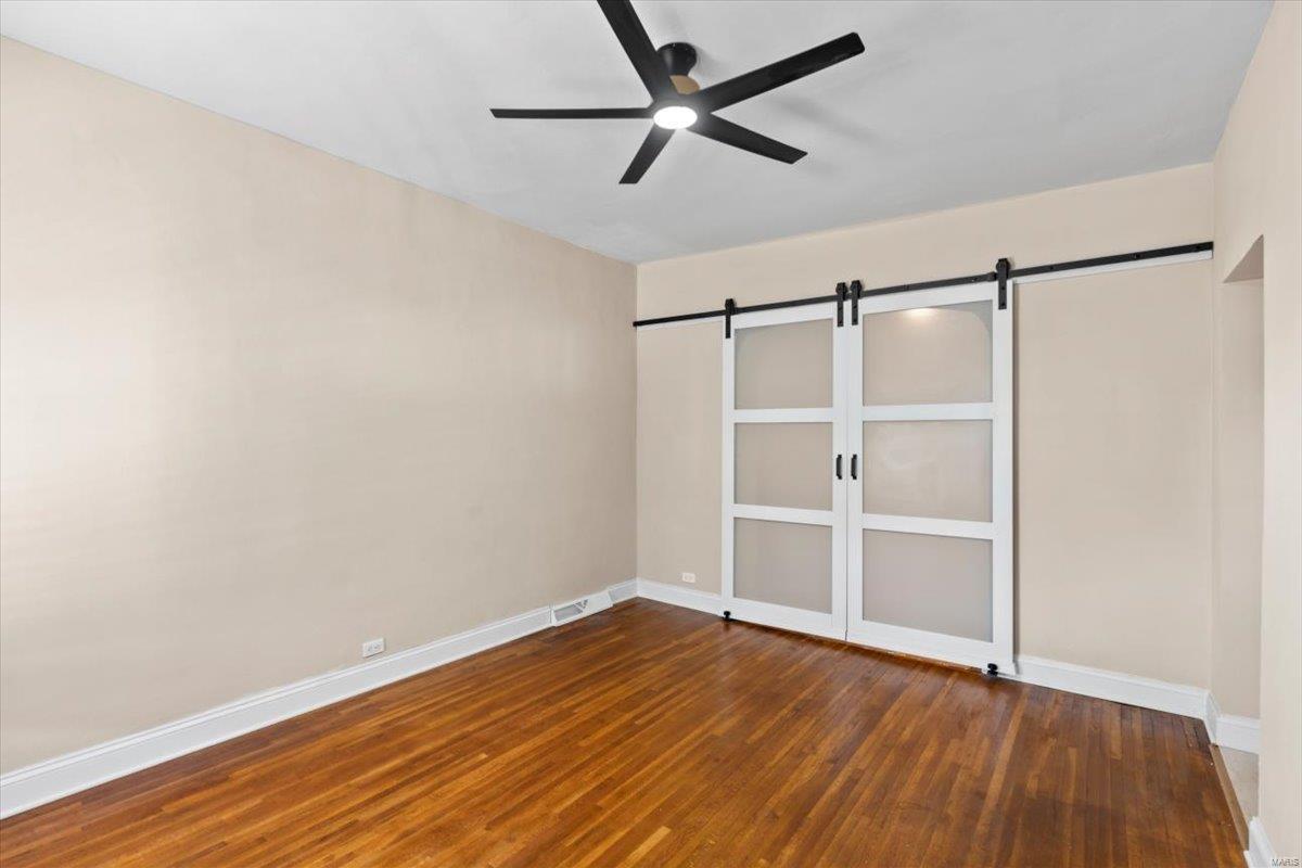1827 Edwardsville Road Madison, IL 62060 - Photo 4 of 57