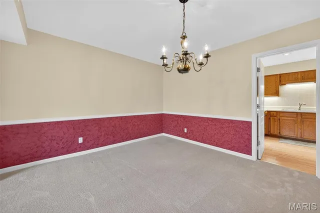 $240,000 | 561 Sarah Lane, Unit 204, St. Louis, MO 63141