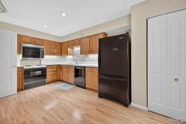 $240,000 | 561 Sarah Lane, Unit 204, St. Louis, MO 63141