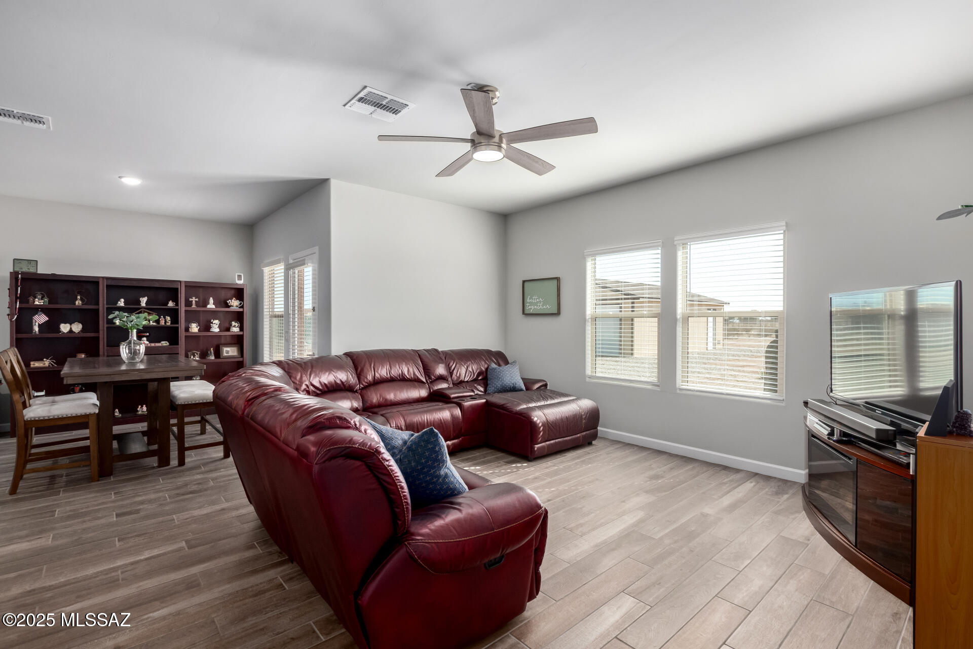 17141 West Gatling Road Marana, AZ 85653 - Photo 2 of 37