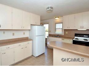 127 Bennett Road Candler, NC 28715 - Photo 11 of 24 Gallery Image 11