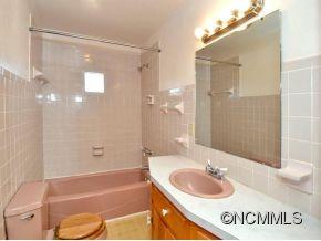 127 Bennett Road Candler, NC 28715 - Photo 17 of 24 Gallery Image 17