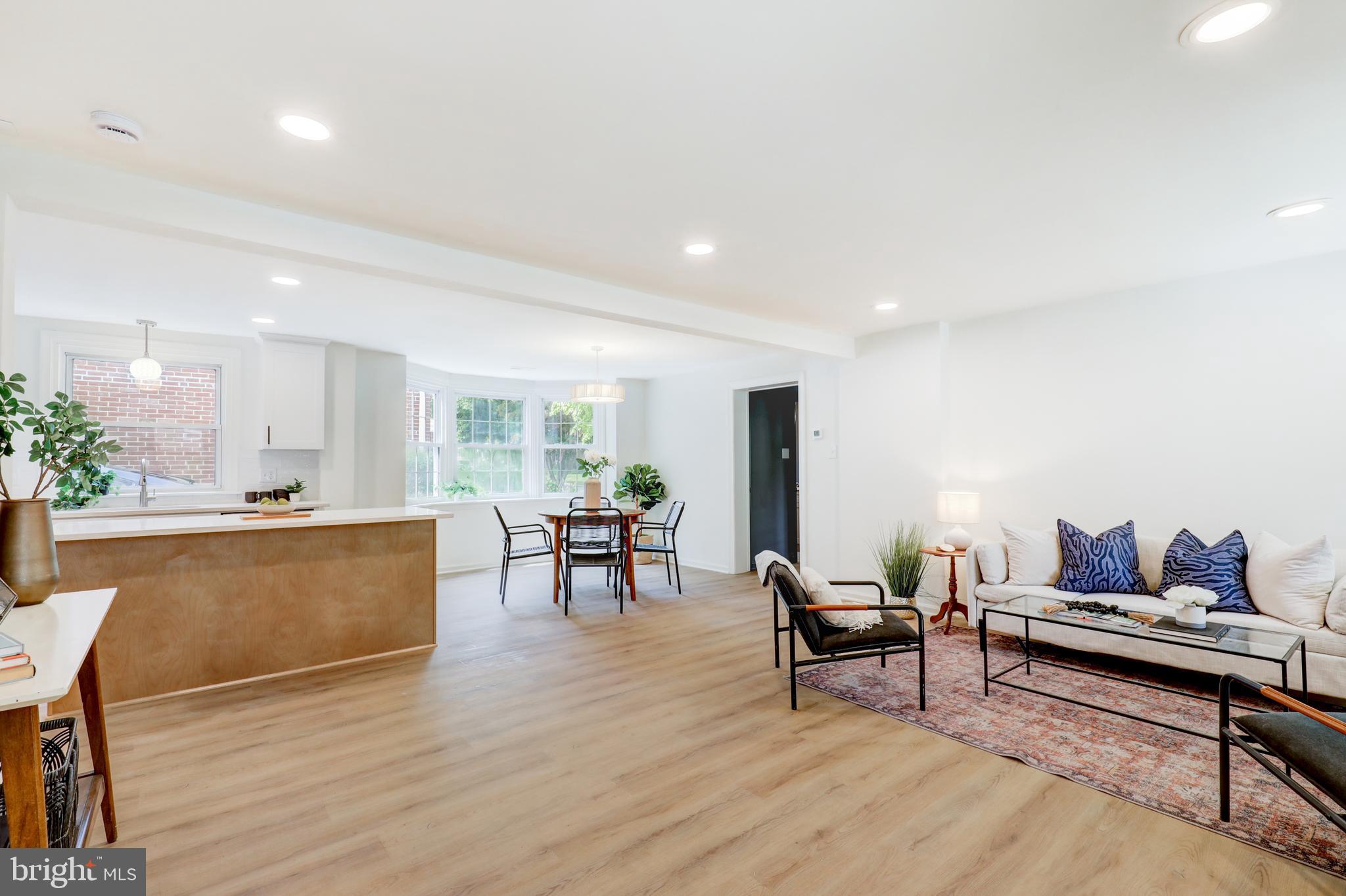 300 Walnut Place Havertown, PA 19083 - Photo 4 of 45