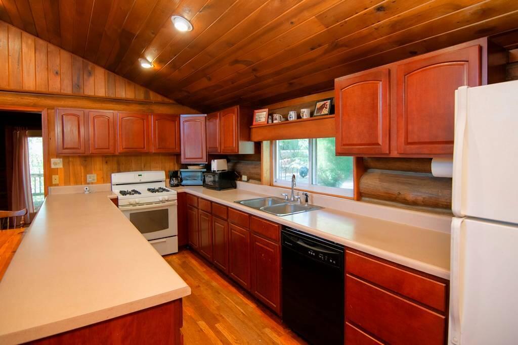 1180 Mill Road Hinton, WV 25951 - Photo 24 of 93 Gallery Image 24