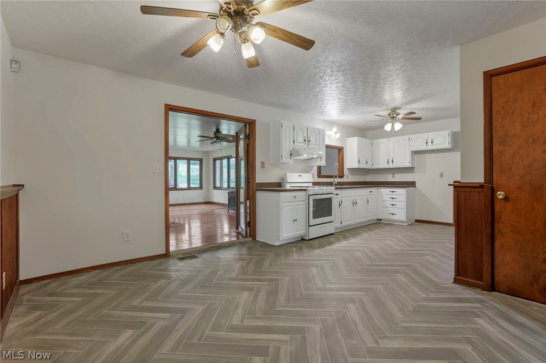 6410 Smith Run Road Glouster, OH 45732 - Photo 9 of 43