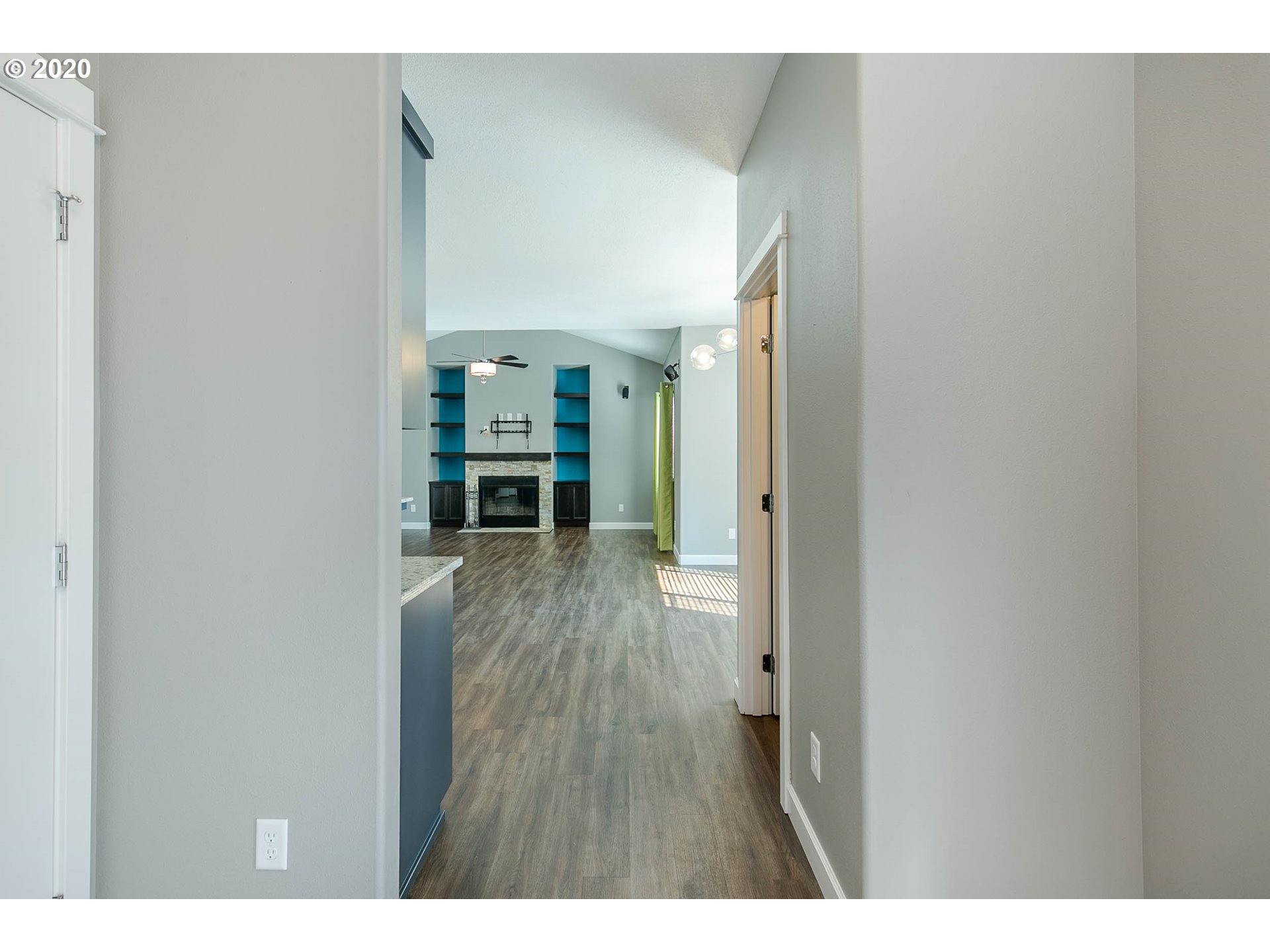 4976 Fox Hollow Road Eugene, OR 97405 - Photo 4 of 32 Gallery Image 4