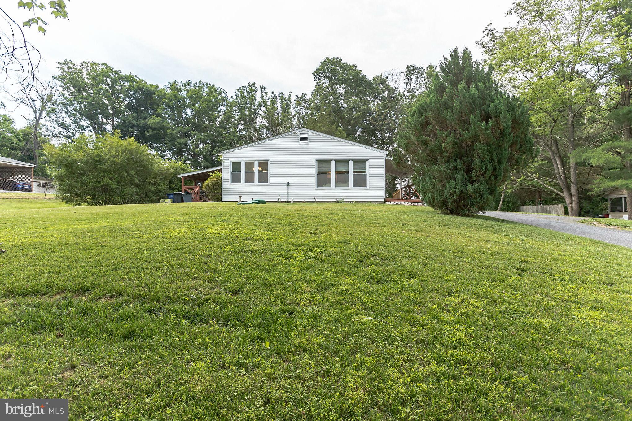 22701 Hawlings River Road Gaithersburg, MD 20882 - Photo 2 of 30 Gallery Image 2