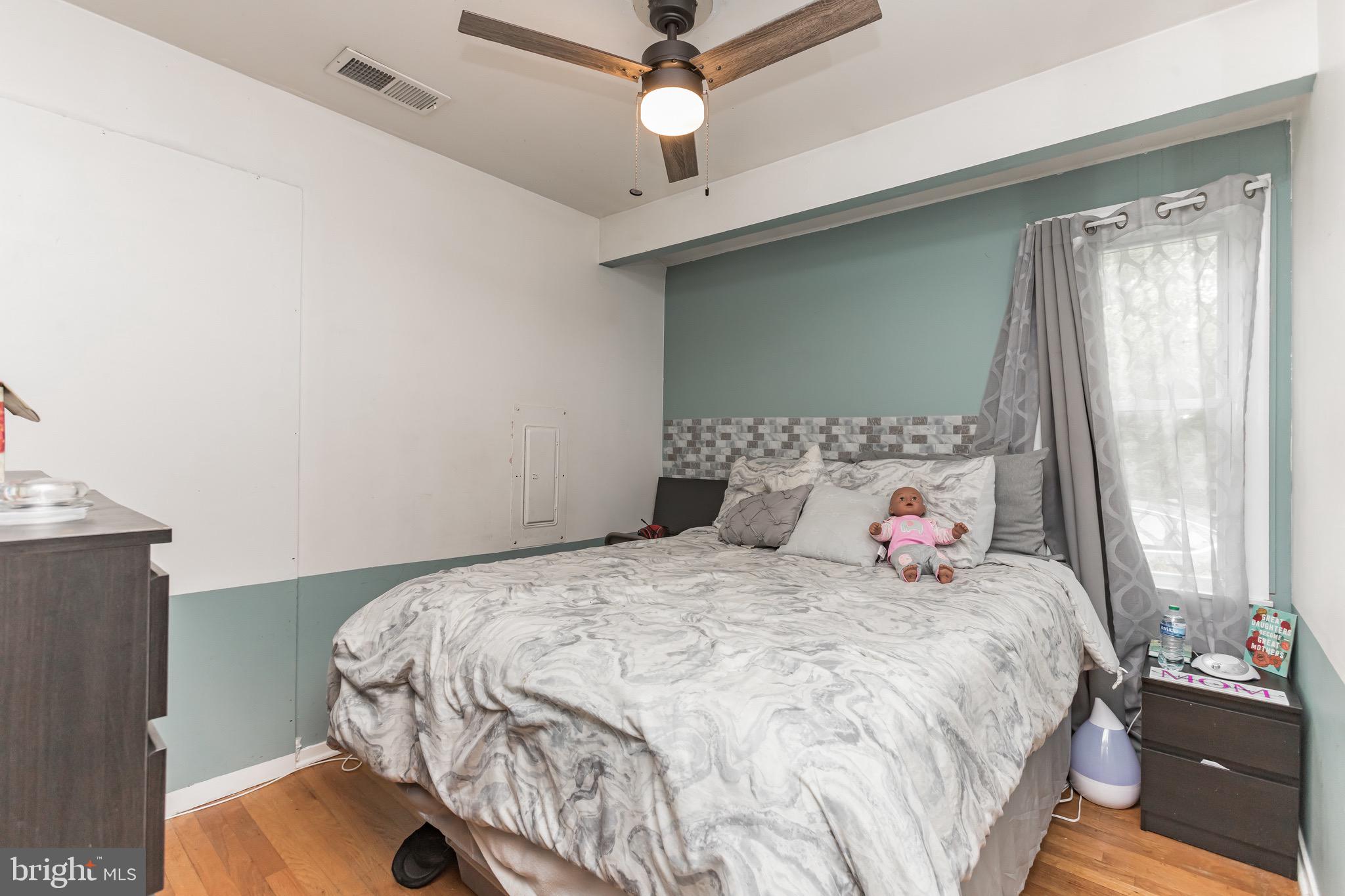 22701 Hawlings River Road Gaithersburg, MD 20882 - Photo 22 of 30 Gallery Image 22
