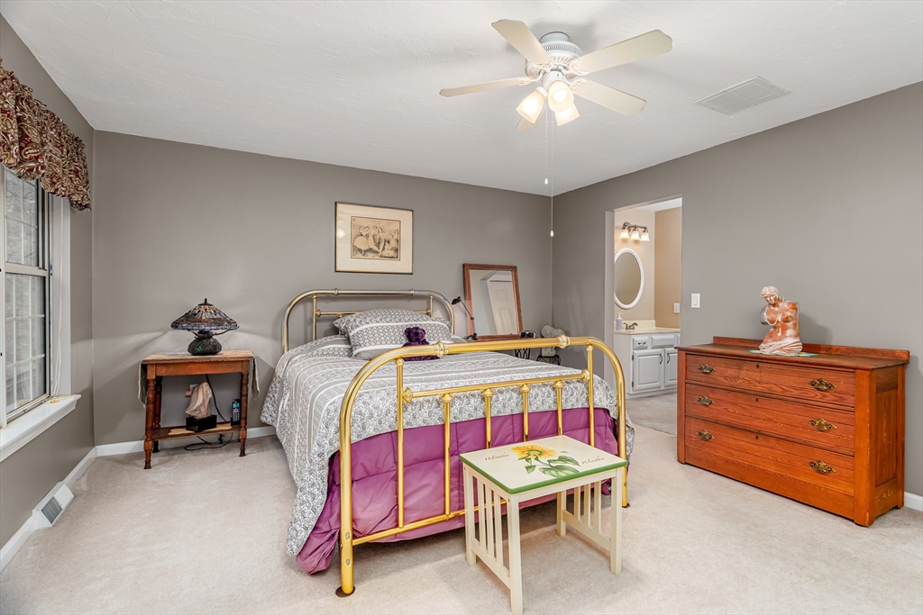 405 Ridgefield Circle, Unit C Clinton, MA 01510 - Photo 18 of 32 Gallery Image 18