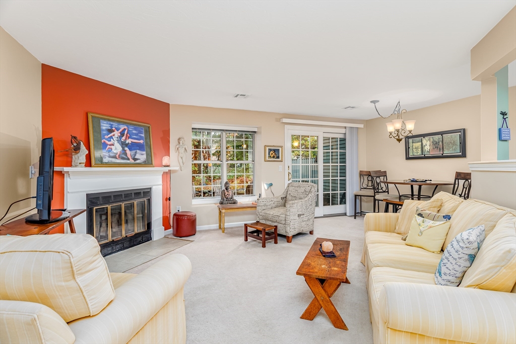 405 Ridgefield Circle, Unit C Clinton, MA 01510 - Photo 8 of 32 Gallery Image 8