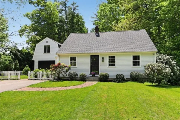 $879,900 | 178 Main Street, Hanover, MA 02339