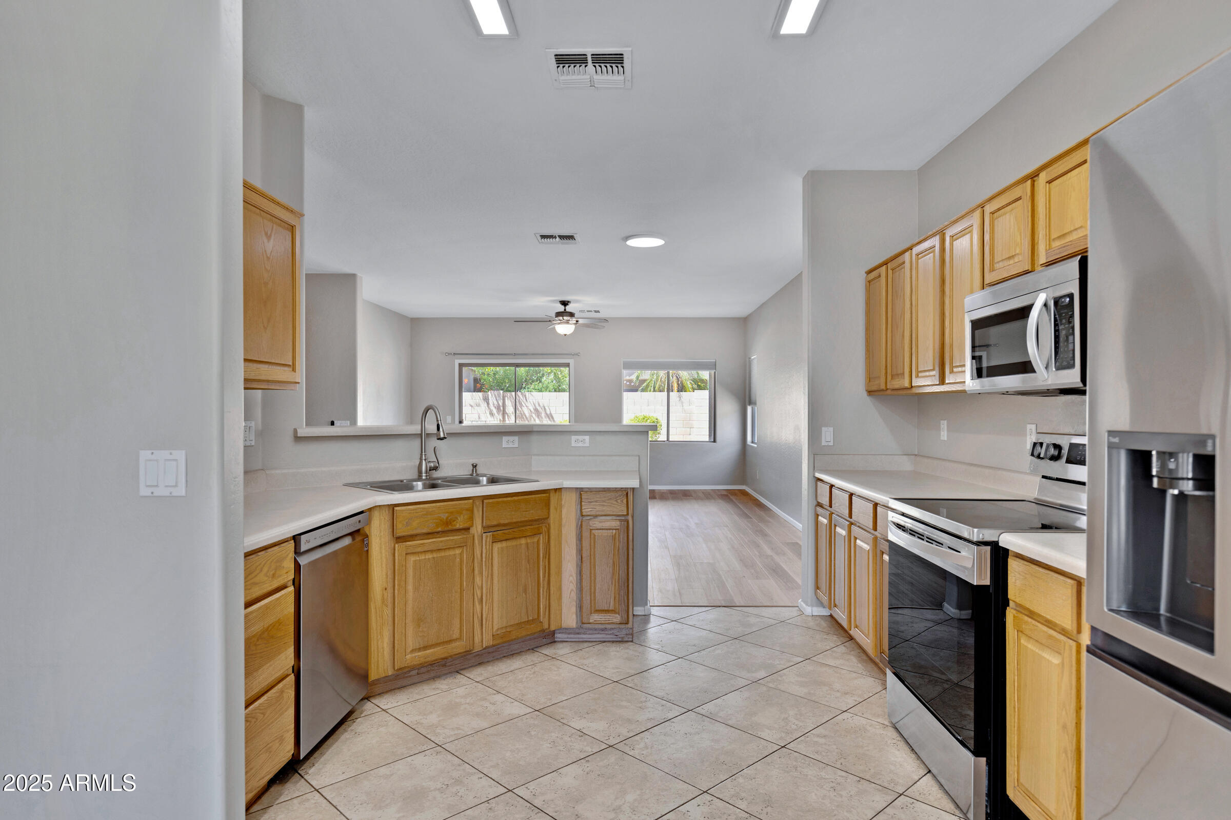 16188 West Hearn Road Surprise, AZ 85379 - Photo 12 of 27 16188 W Hearn Rd-13