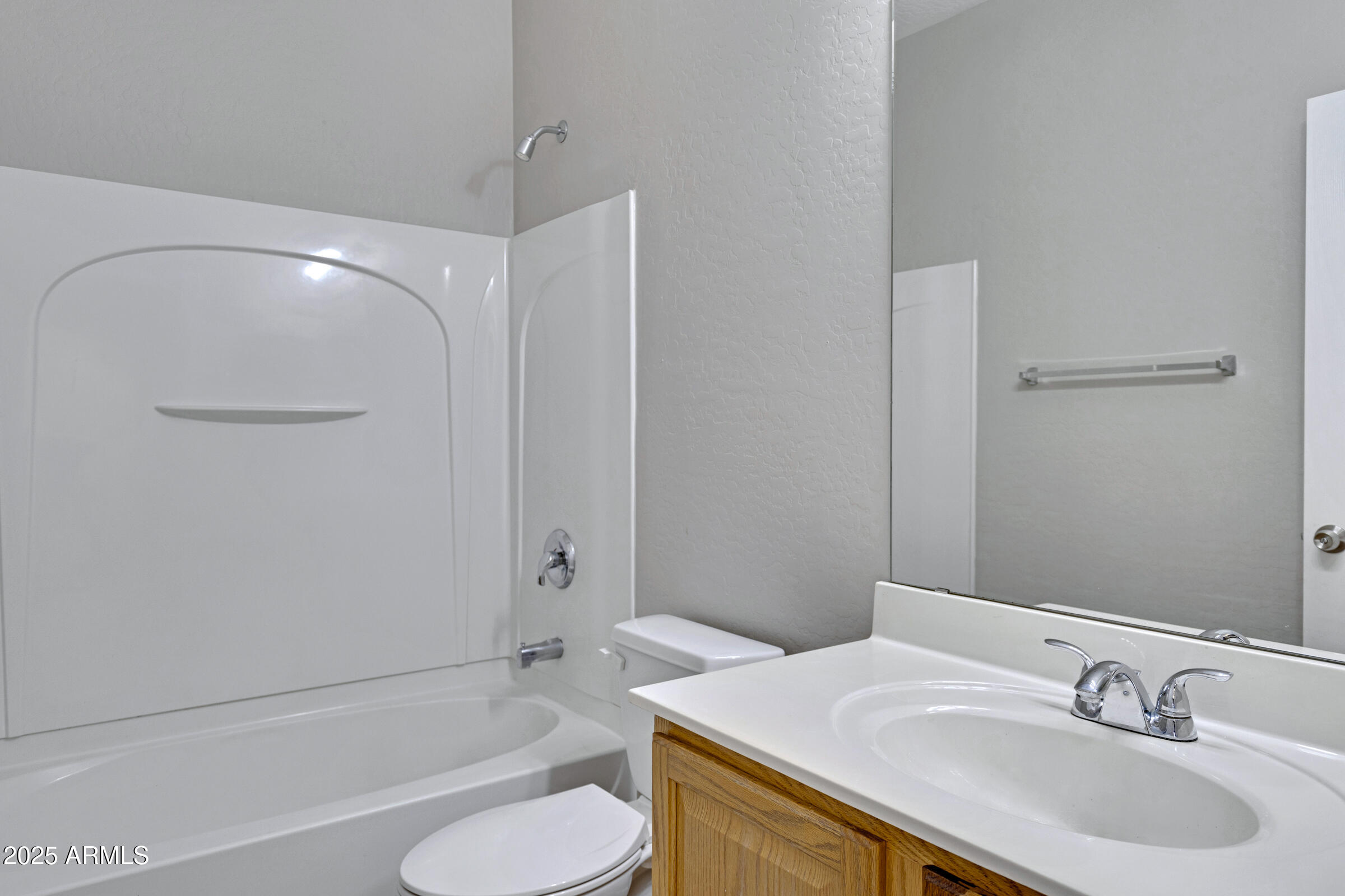 16188 West Hearn Road Surprise, AZ 85379 - Photo 14 of 27 16188 W Hearn Rd-15